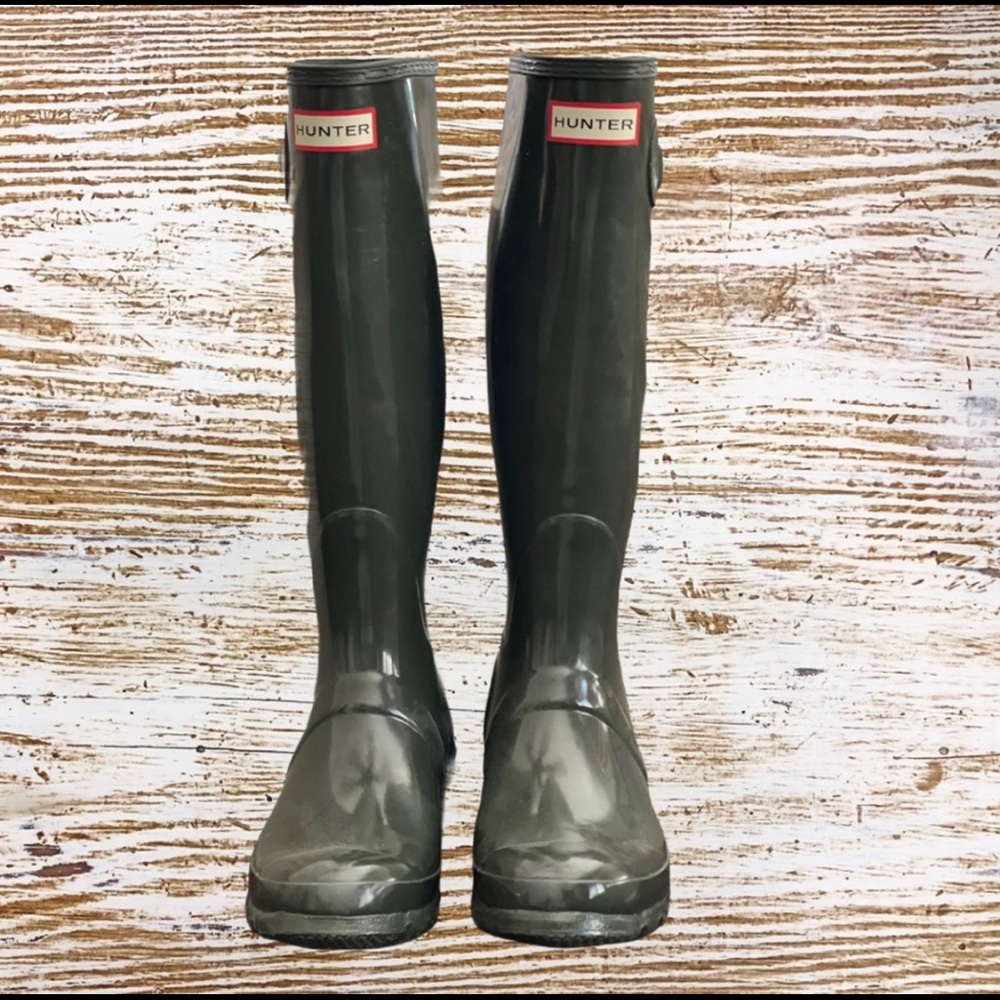 Hunter olive tall rain boots